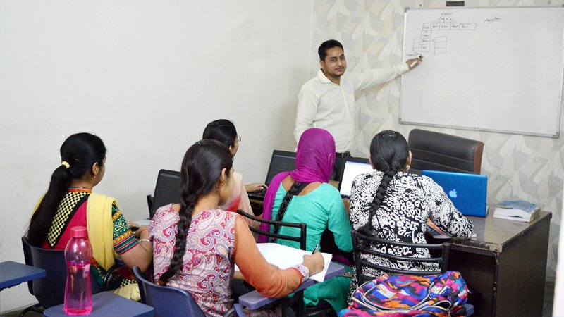 C-cplus classes in ludhiana